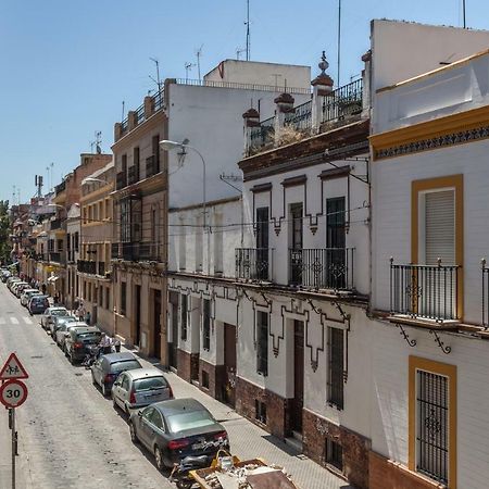 Azahar Apartamentos Triana V Seville Luaran gambar