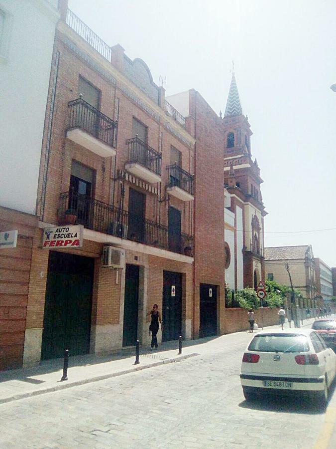 Azahar Apartamentos Triana V Seville Luaran gambar