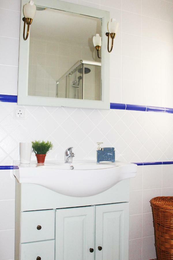 Azahar Apartamentos Triana V Seville Luaran gambar