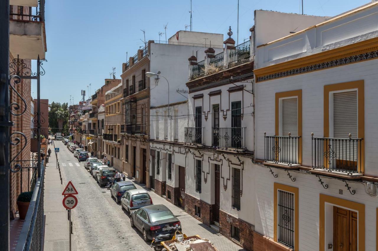 Azahar Apartamentos Triana V Seville Luaran gambar